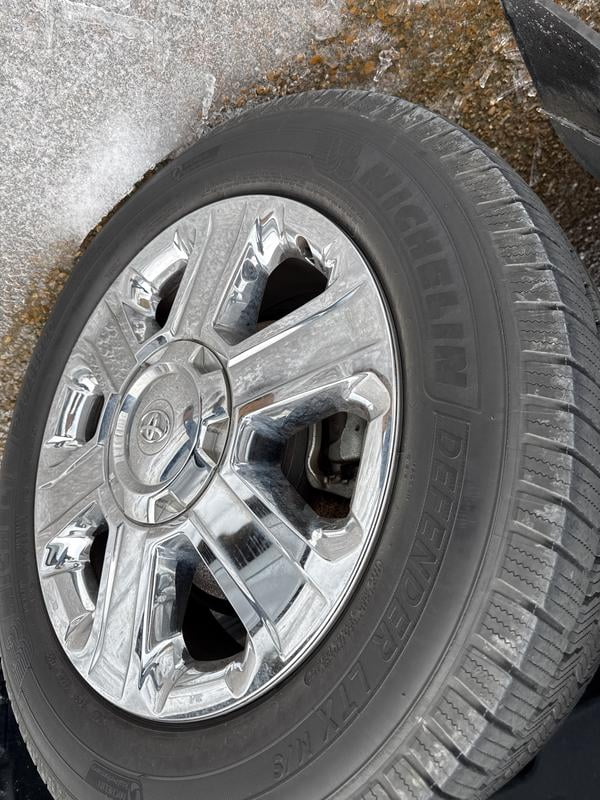 Michelin Primacy MXM4 All-Season 225/45R18/XL 95W Tire Fits: 2011