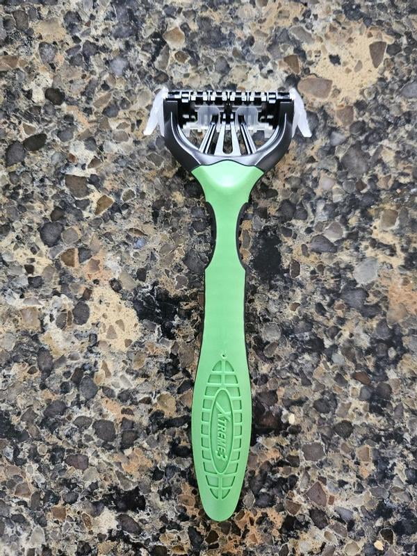 Schick Xtreme3 Sensitive Disposable Razors, 4ct, Vitamin E & Aloe
