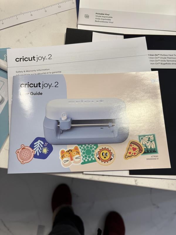 Cricut Joy 2 Starter Bundle, Blue - Portable Crafting Die-Cut