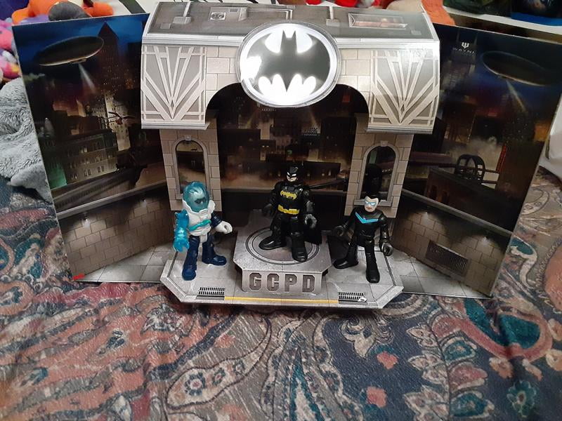 Imaginext DC Super Friends Gotham City Pop-Up Action Figure Sets