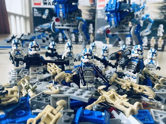 LEGO Star Wars 501st Legion Clone Troopers 75280 Building Kit Cool Action Set for Creative Play and Awesome Building Great Gift or Special Surprise for Kids New 2020 285 Pieces Walmart