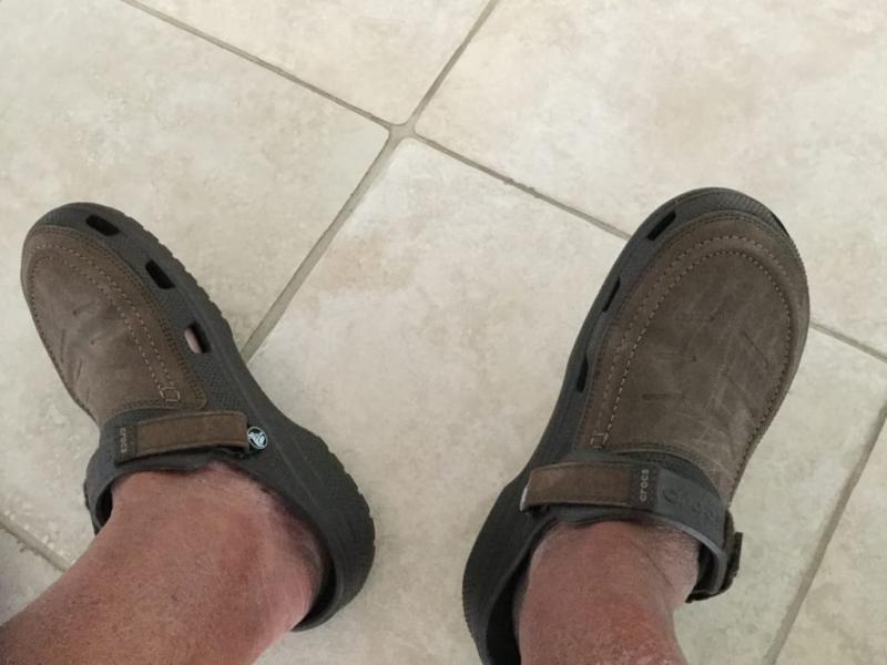 Crocs Men's Yukon Vista Clog - Walmart.com
