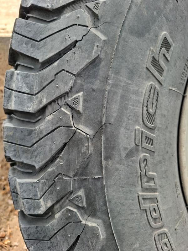 BFGoodrich All-Terrain T/A KO2 All-Season LT235/70R16/C 104/101S