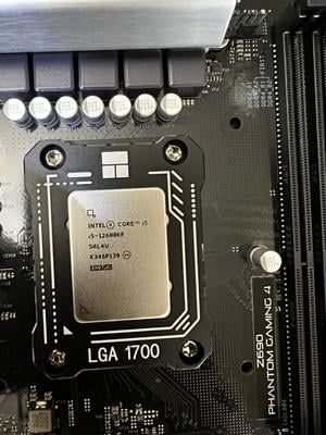 Intel Core i5-12600KF - Core i5 12th Gen Alder Lake 10-Core (6P+4E