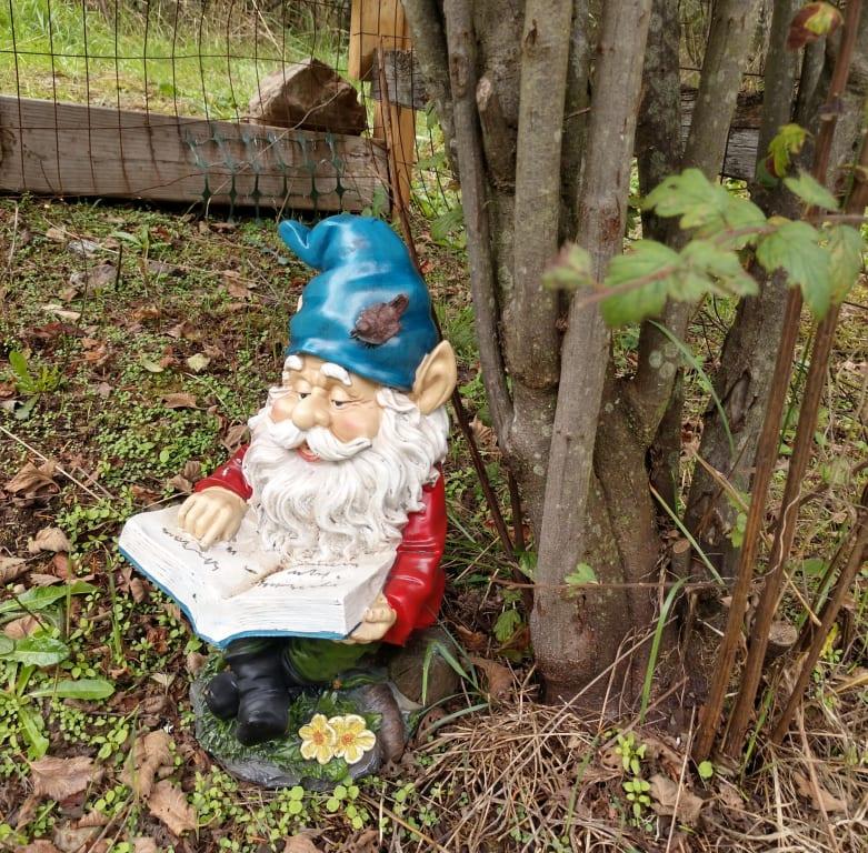 Alpine Gnome Reading A Book Statue 14 Inch Tall Walmart Com Walmart Com