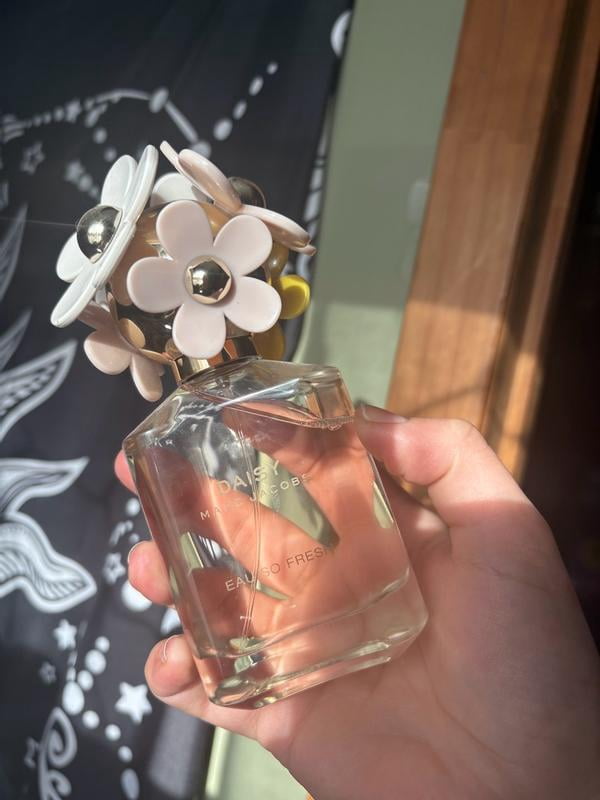 Marc Jacobs Daisy Eau So Fresh Eau De Toilette Spray for Women 2.5