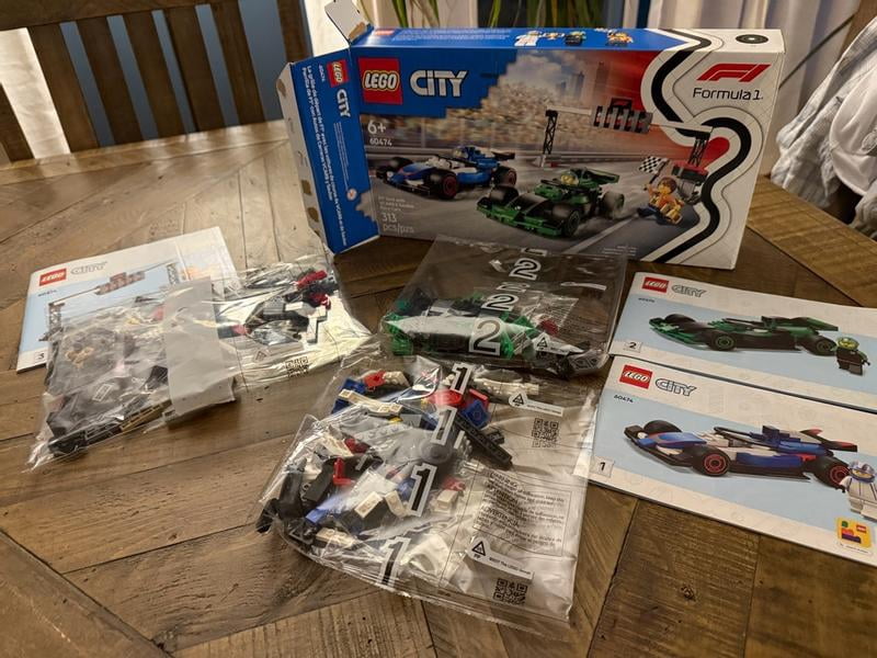 LEGO City F1 Grid with VCARB & Sauber Race Cars 60474 - Walmart.com