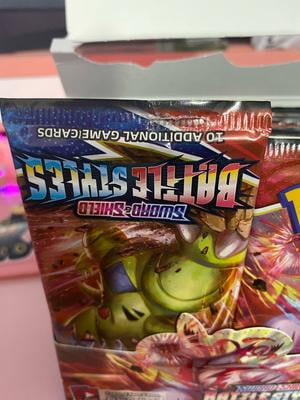 Pokemon TCG: Sword & Shield - Battle Styles Booster Box - 36 Packs -  Walmart.ca