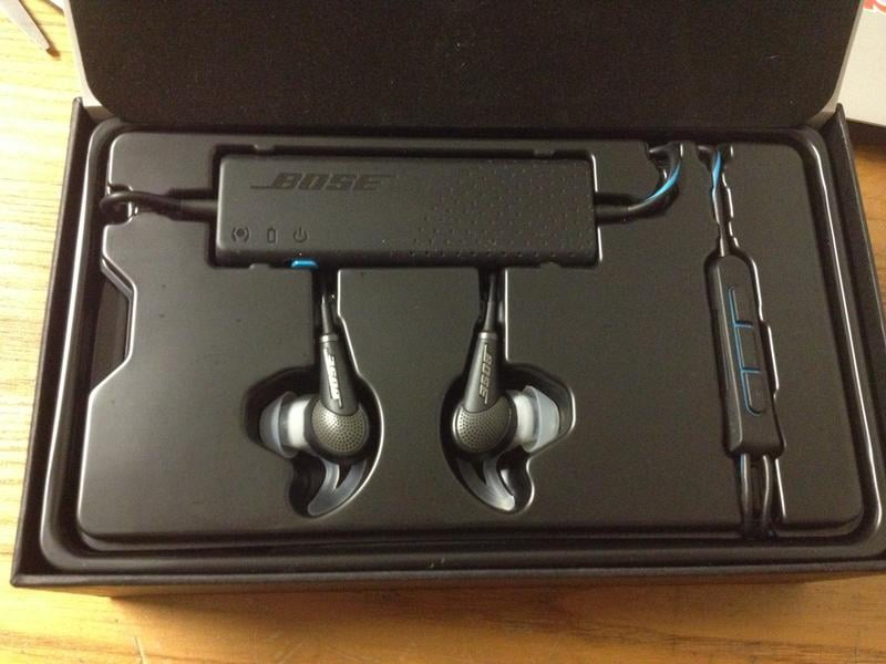 開封済み Bose QuietComfort 20 アップル ブラック apw Bose QuietComfort 20 Noise Cancelling In-ear headphones