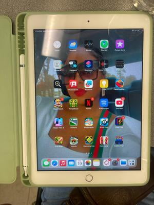 Restored Apple iPad 2017 128GB Silver Wi-Fi MP2J2LL/A (Refurbished