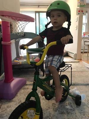 john deere 12 inch bike