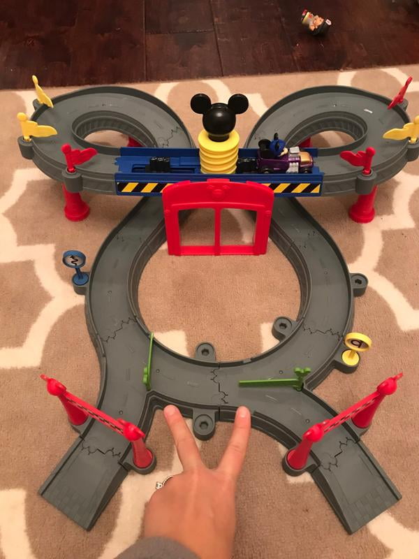 mickey roadster racers track