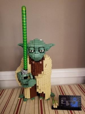 LEGO Star Wars: Attack of the Clones Yoda 75255 Building Toy Set (1,771  Pieces)