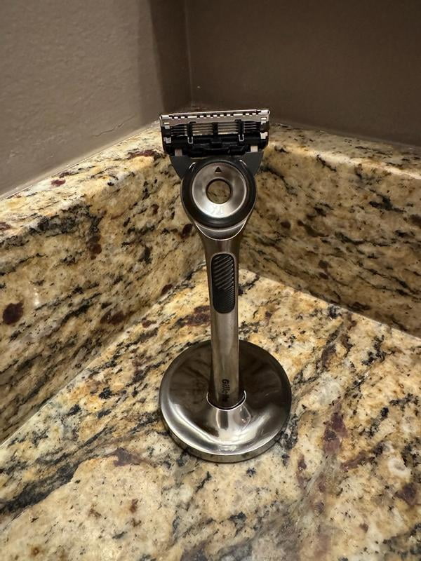 Customer reviews for Gillette Labs NFL Dallas Cowboys Men's Razor, Handle +  8 Cartridges