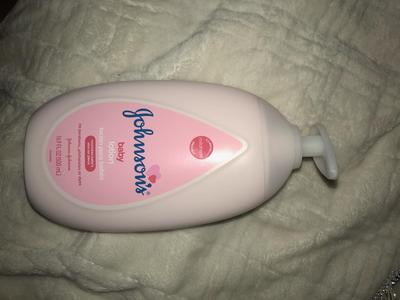 johnson's moisturizing baby lotion with coconut oil