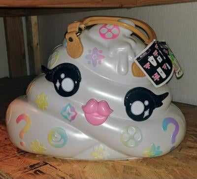 MG Entertainment Poopsie Pooey Puitton Surprise Slime Making Kit in  Collectible Purse/Case. for Sale in Beverly Hills, CA - OfferUp