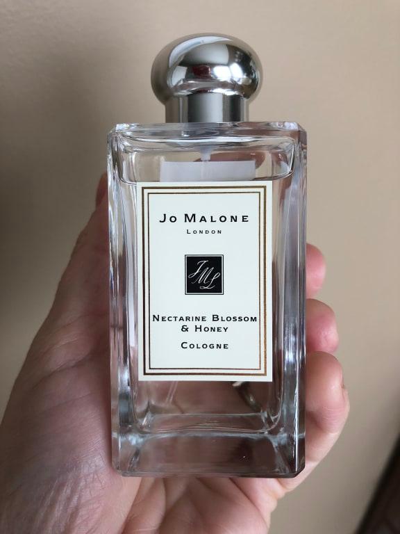 nectarine blossom and honey smell