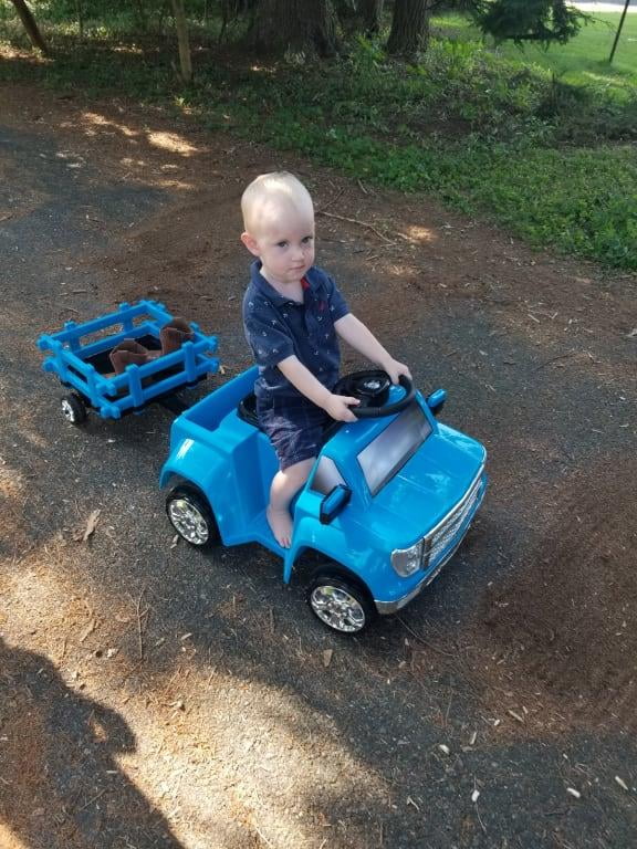 kid trax 6v heavy hauling truck