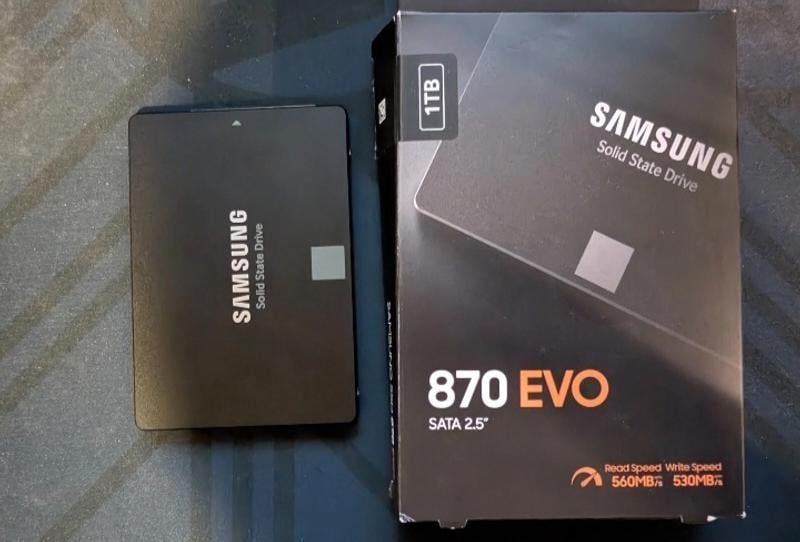 Samsung 870 EVO 1TB SATA III Internal Solid State Drive - English
