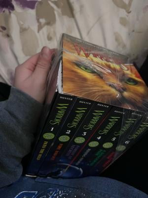 Warriors Box Set Volumes 1-6: Complete Series by Erin Hunter