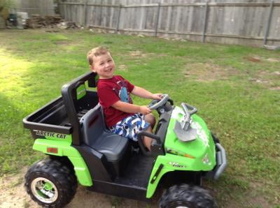 Power wheels 2025 arctic cat 650