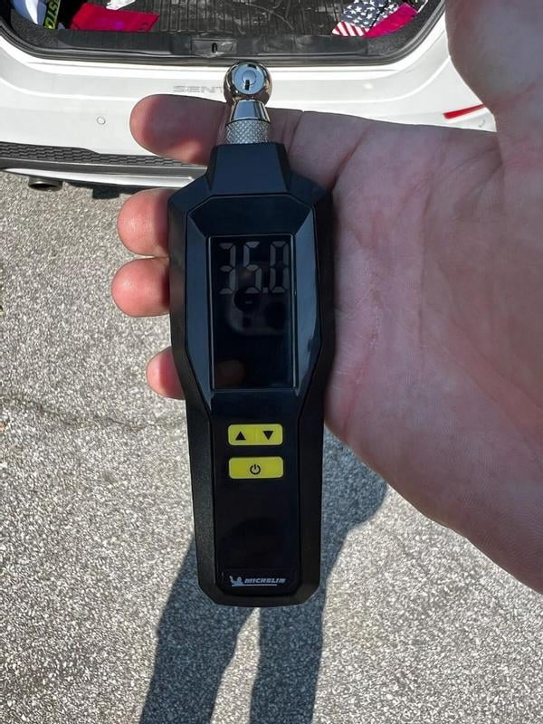 Michelin Programmable Digital Tyre Pressure Gauge CAE-12294: Buy