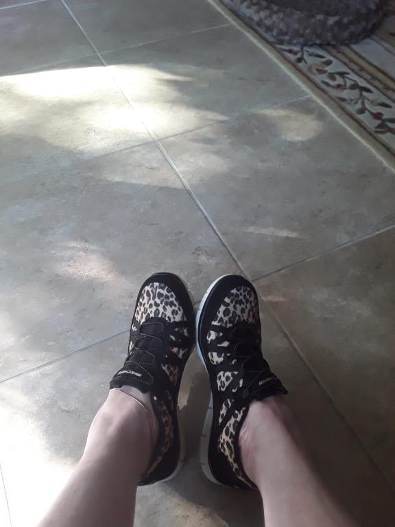 skechers wild vibes