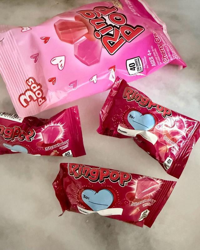 Ring Pop Kids Pack Candy: Valentine's Day Strawberry & Cherry