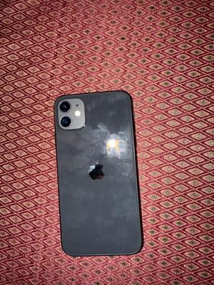Pre-Owned Apple iPhone 11 - Carrier Unlocked - 128 GB WHITE Pre-Owned Apple iPhone 11 - Carrier Unlocked - 128 GB WHITE
