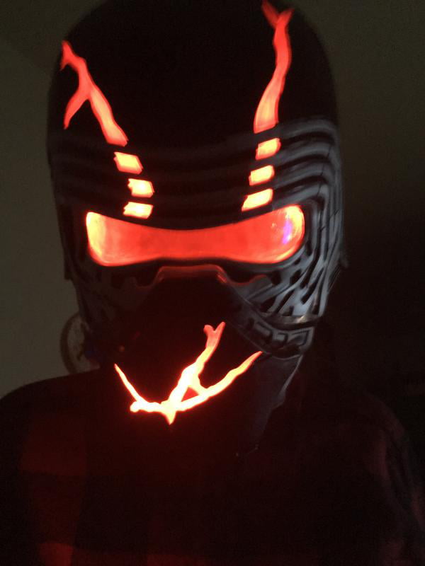 Star Wars Kylo Ren Force Rage Electronic Replica Face with lights 