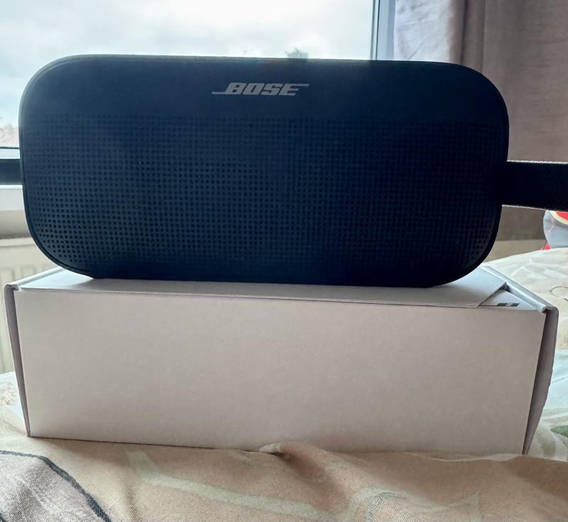 Bose SoundLink Flex Wireless Waterproof Portable Bluetooth Speaker