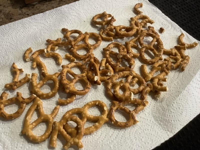プレッツェルページ Utz Mini Twist Pretzels, 60 oz. - Samsclub.com