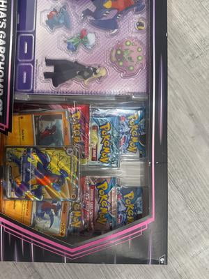 Pokmon Cynthias Garchomp EX Premium Collection, includes Garchomp EX card  and collectibles - Walmart.com