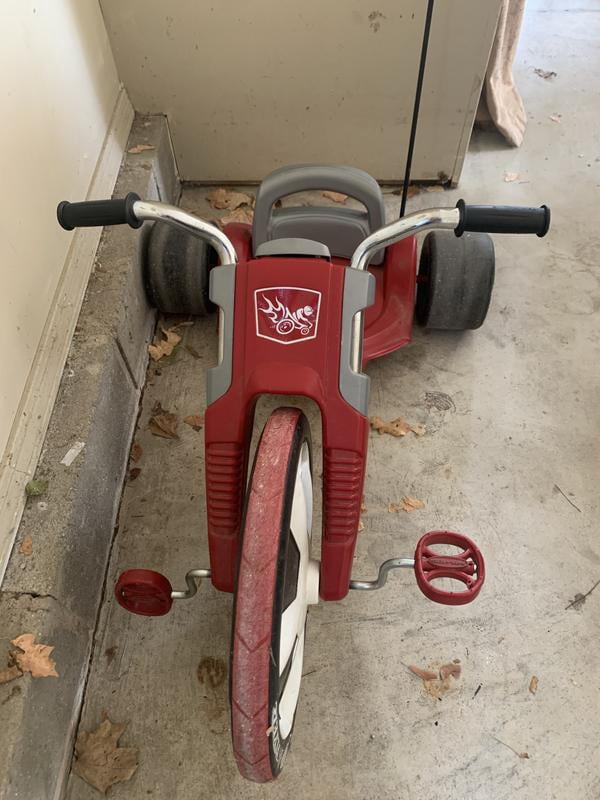 Radio Flyer Deluxe Big Flyer, Red Chopper Style Kids Tricycle with