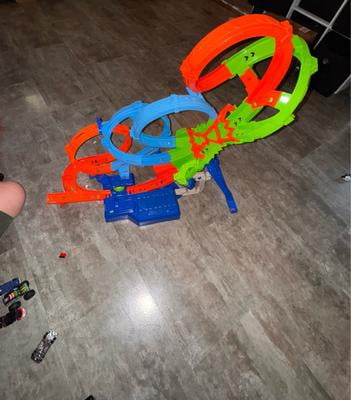 Circuit Stunt Hot Wheels HXR70 4-Loop Crash Out - Motorisé, Sans Voitures, Occasion