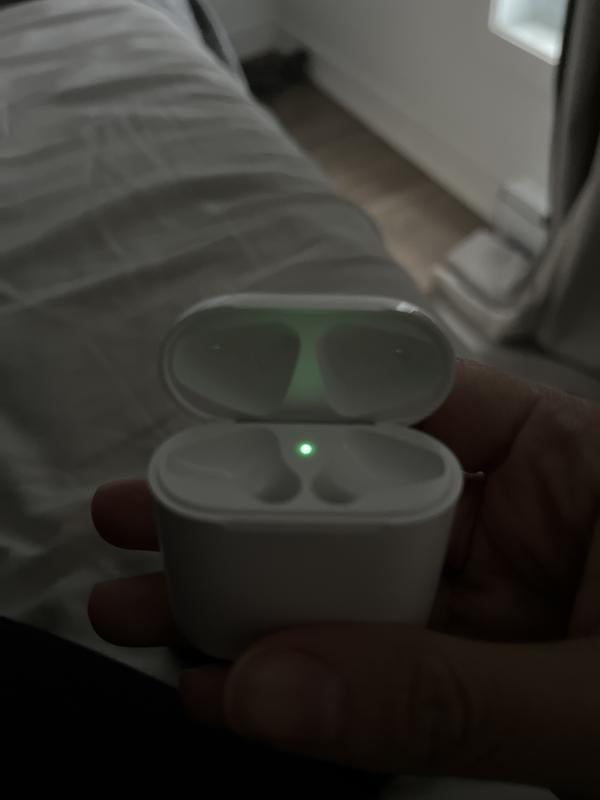 Apple AirPods 2nd Generation with Standard Lightning Apple AirPods 2nd Generation with Standard Lightning