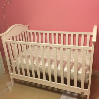 Fisher price sales charlotte rose crib