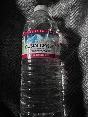 Crystal Geyser? Natural Alpine Spring Water? by CG Roxane 32-16.9