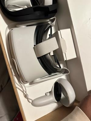 Meta Quest 2: 128GB All-in-One Wireless VR Gaming System - Walmart.com