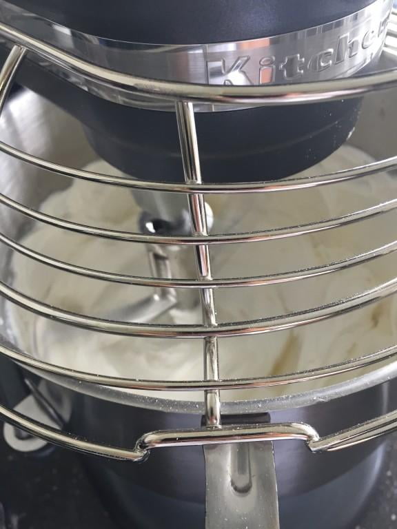 KitchenAid KSMC895NP 8-Quart Commercial Mixer with Bowl Guard, Nickel Pearl  for Sale in Las Vegas, NV - OfferUp