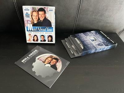 Mill Creek Mad About You: Ultimate Collection with Bonus Features