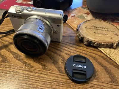 Canon EOS M200 Mirrorless Digital Camera with 15-45mm Lens Canon EOS M200 Mirrorless Digital Camera with 15-45mm Lens