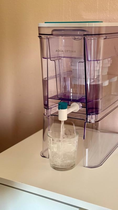 Perfect Pour XL 35 Cup Water Filter Dispenser by Aqua Optima
