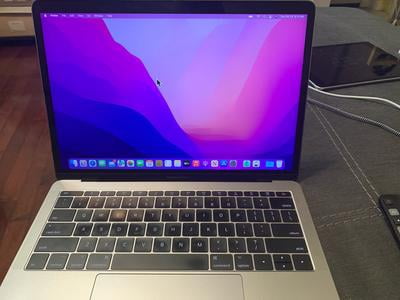 Restored Apple MacBook Pro 13.3