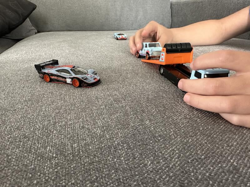 Hot Wheels Premium Collector Display Sets, 3 Cars & 1 Transporter