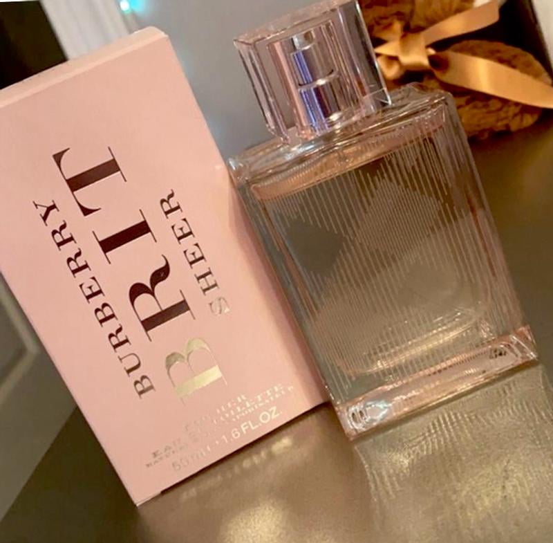 Burberry Brit Sheer, a London Blossom Eau De Toilette Spray