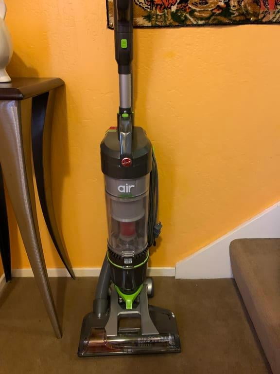 Hoover Windtunnel Air Steerable Bagless Upright retailer Vacuum Cleaner, Lightweight, Cor