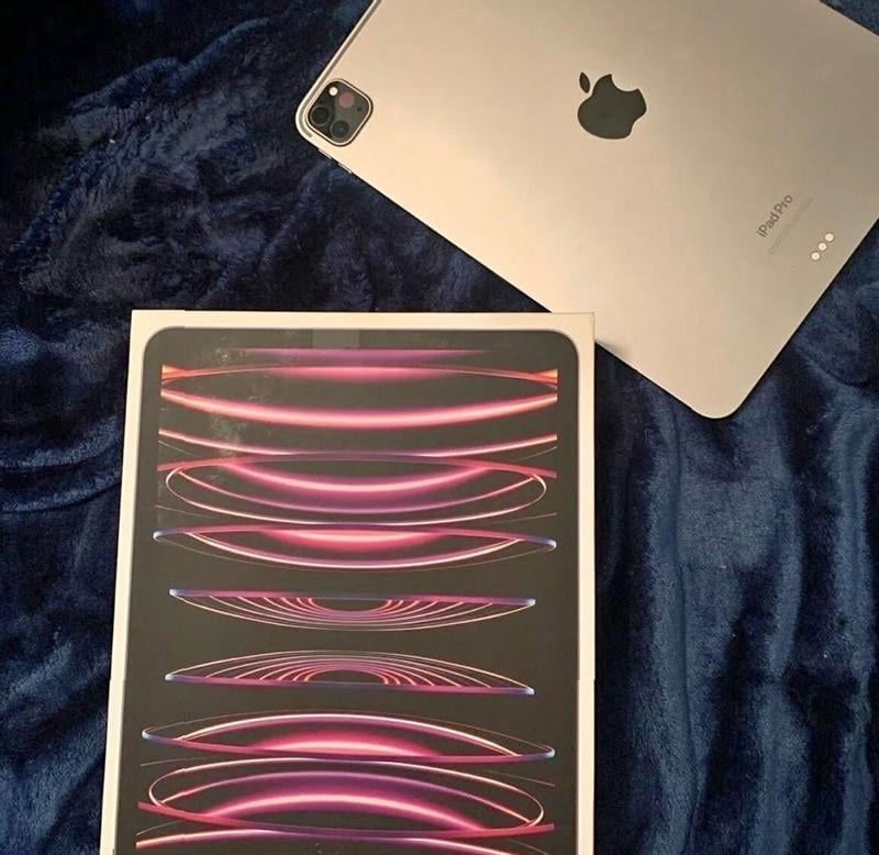 Apple 11-in iPad Pro 4th Gen M2, Wi-Fi + Cellular, LTE Tablet