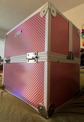 Velore Extra Large Lockable Makeup Case, Aluminum Frame