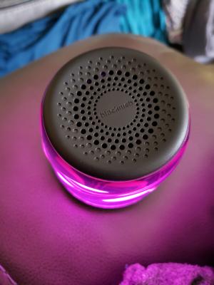 blackweb speaker light up